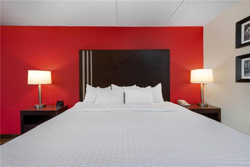 La Quinta Inn & Suites Summersville New River National Park - photo 9