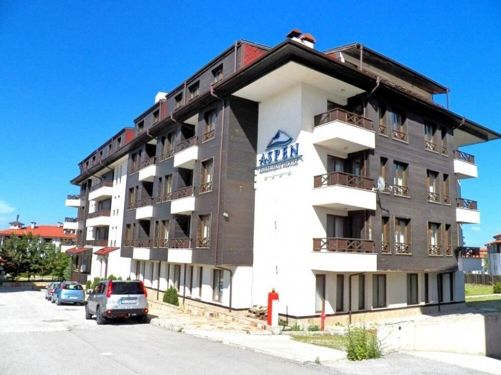 Aspen Aparthotel - carbon neutral hotel in Bansko