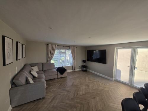 Collooney House Sleeps 6 Parking — 4-Star Luxury Hotel in Sligo, Republic of Ireland