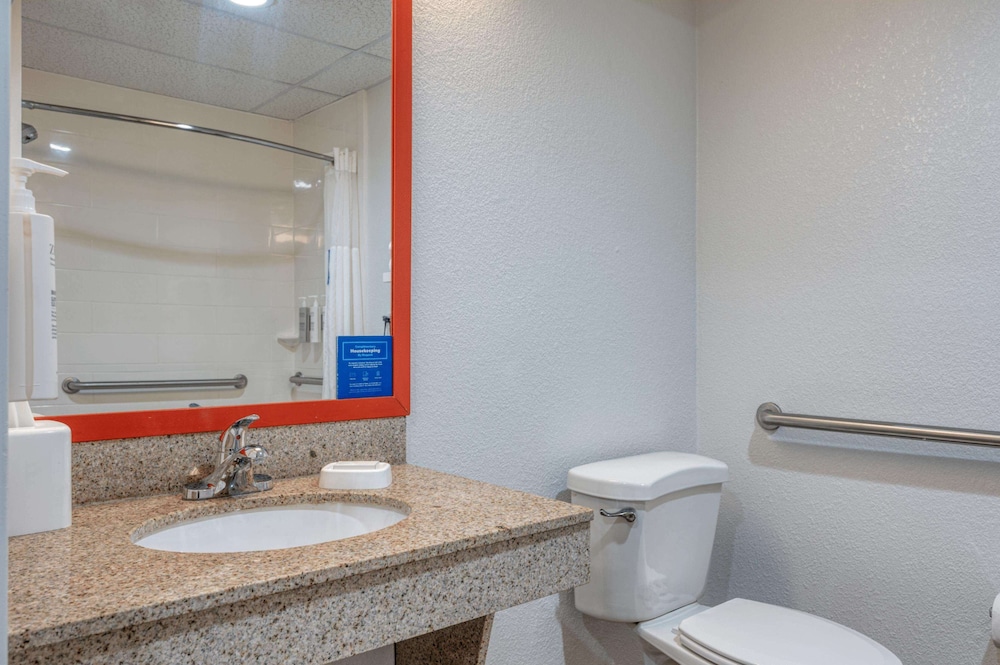 Hampton Inn Washington Court House - photo 24