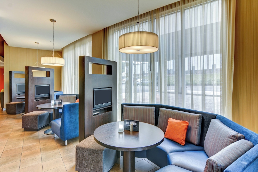Courtyard by Marriott Bridgeport Clarksburg - photo 29