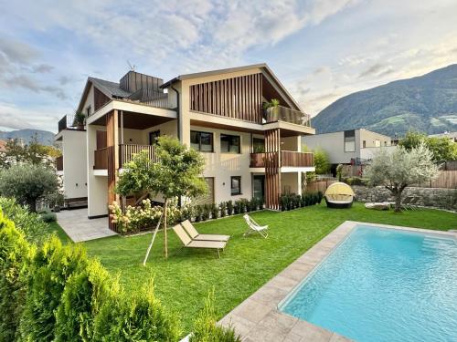 Apartsuites Rosengarten — 5-Star Luxury Hotel in Lagundo, Italy
