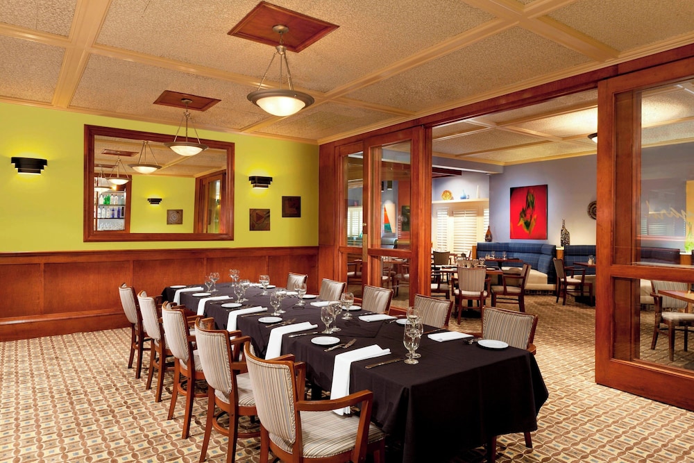 Four Points by Sheraton Bakersfield - photo 28