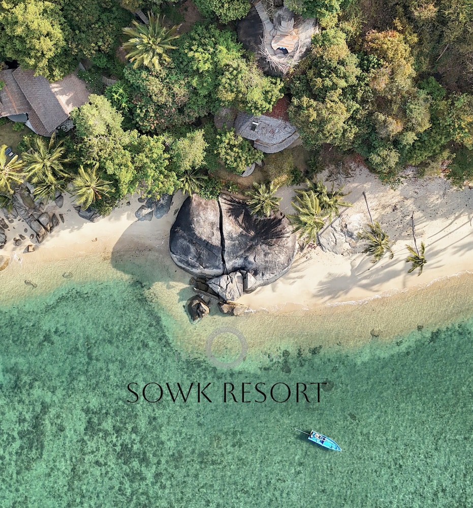 Somewhere Only We Know Resort in Ko Pha Ngan, Thailand