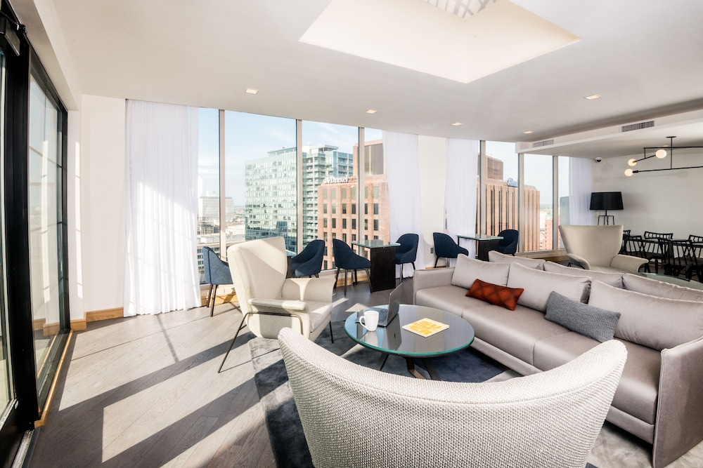 The Windsor Suites - photo 44