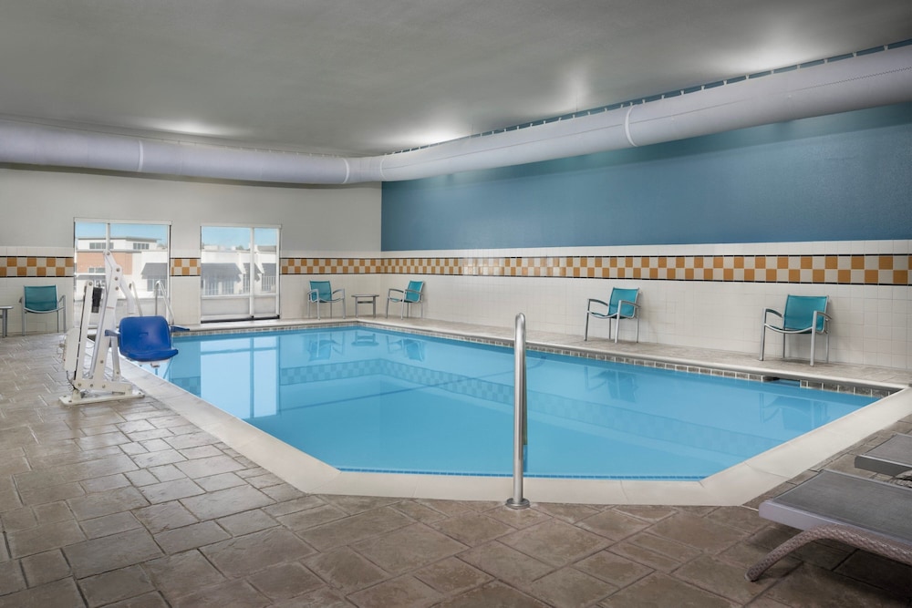 TownePlace Suites Dallas DeSoto - photo 24