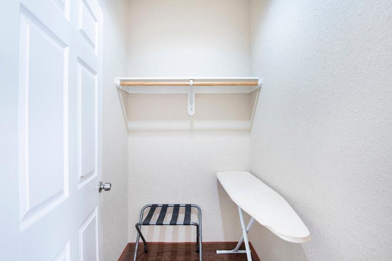 OYO Townhouse Clute Lake Jackson - photo 49