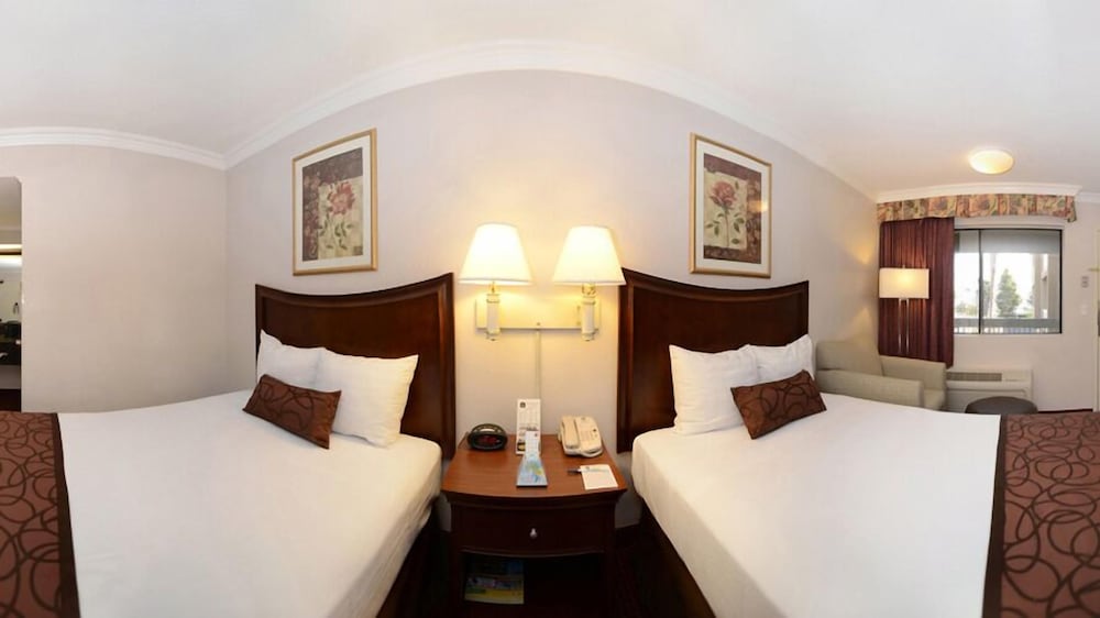 Chula Vista Inn - photo 12