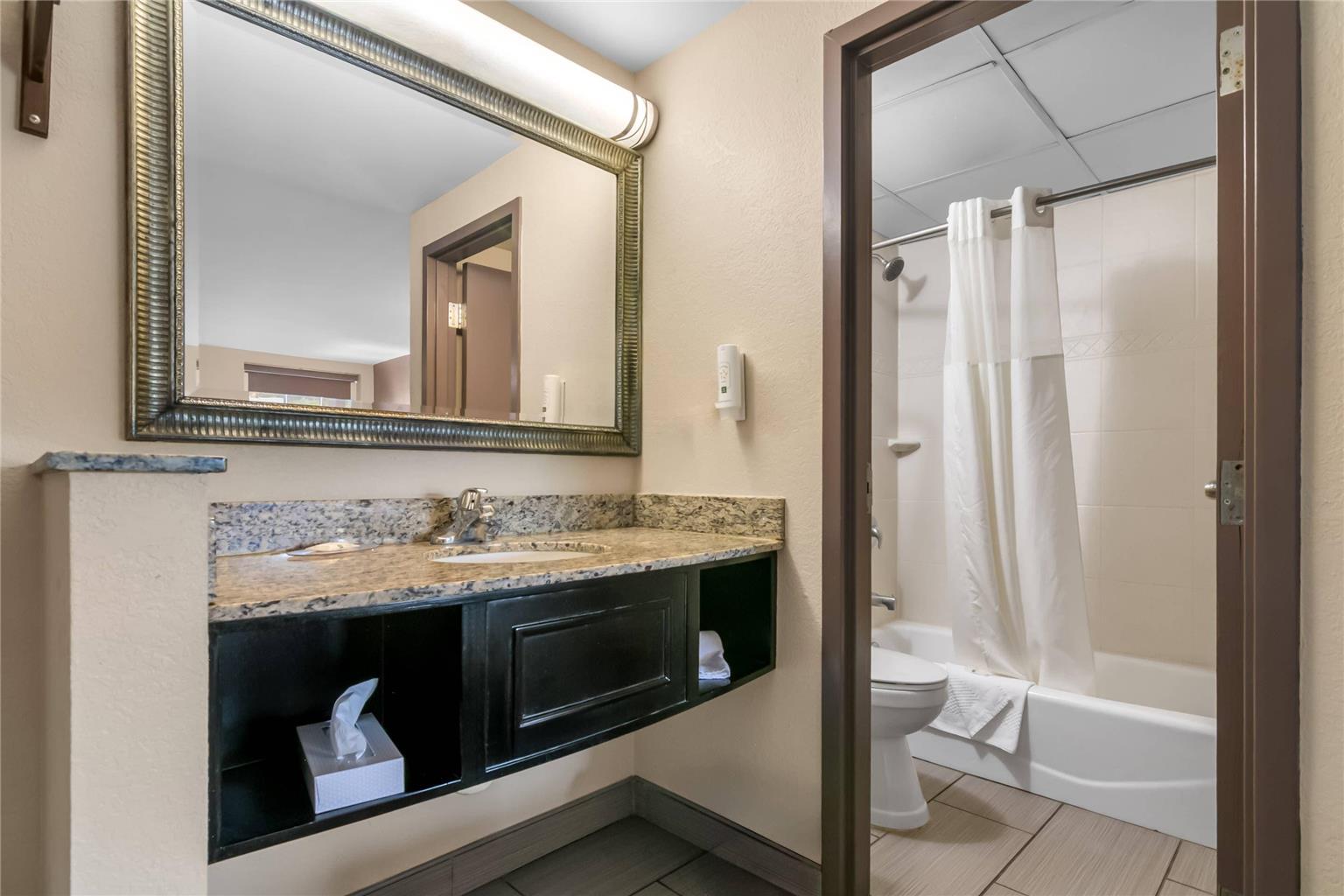 Quality Inn Waterbury East - photo 43
