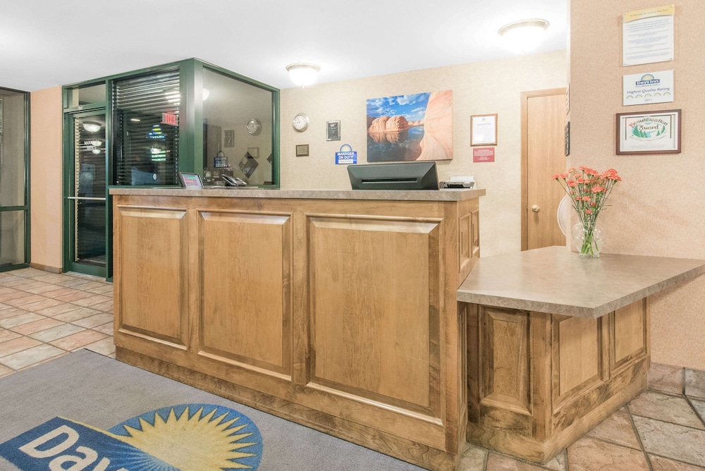 Days Inn by Wyndham West Rapid City - photo 3