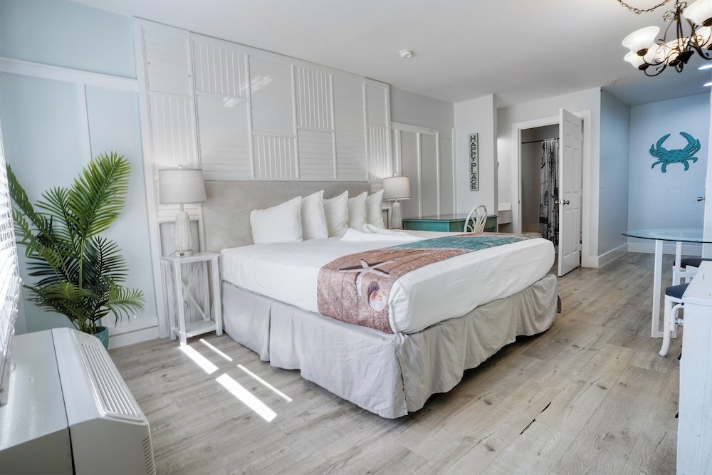 Lighthouse Resort Inn & Suites - photo 17