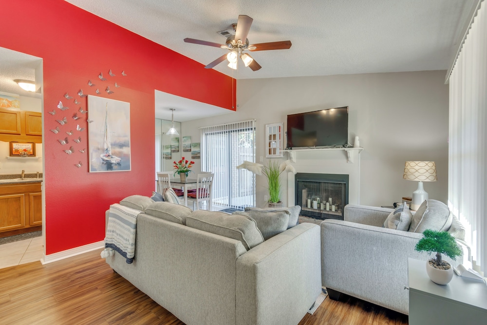 Golf Shop & Relax: Pensacola Condo 12 Mi to Beach — 4-Star Luxury Hotel in Pensacola, United States
