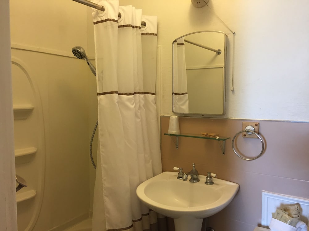Hotel Eastin - photo 23