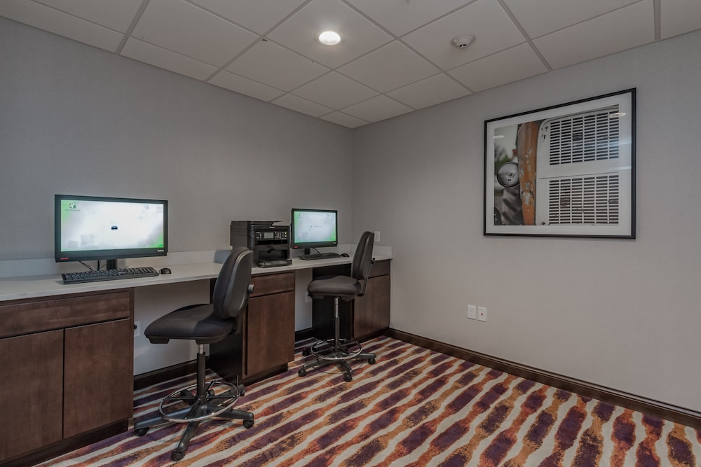 Holiday Inn Mishawaka by IHG - photo 29
