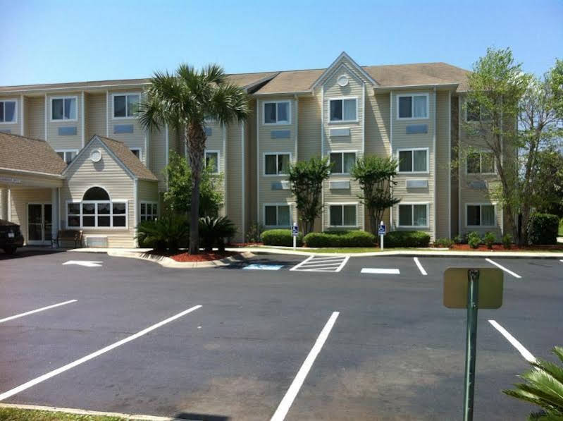 Microtel Inn & Suites by Wyndham Brunswick North - photo 5