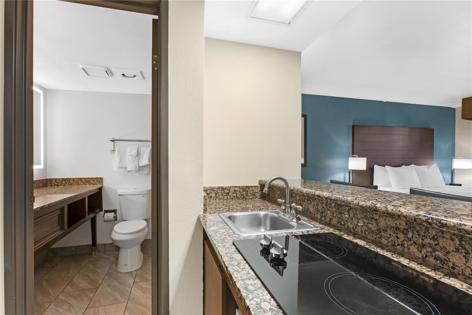 Best Western InnSuites Tucson Foothills Hotel & Suites - photo 17