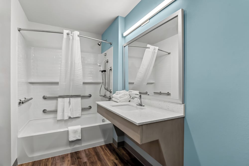 Woodspring Suites Newington Hartford South - photo 20