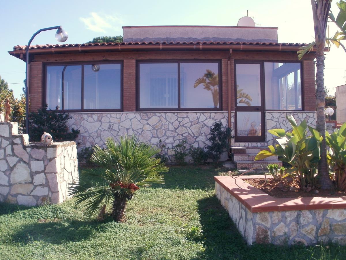 Villa Delia — 4-Star Luxury Hotel in Balestrate, Italy