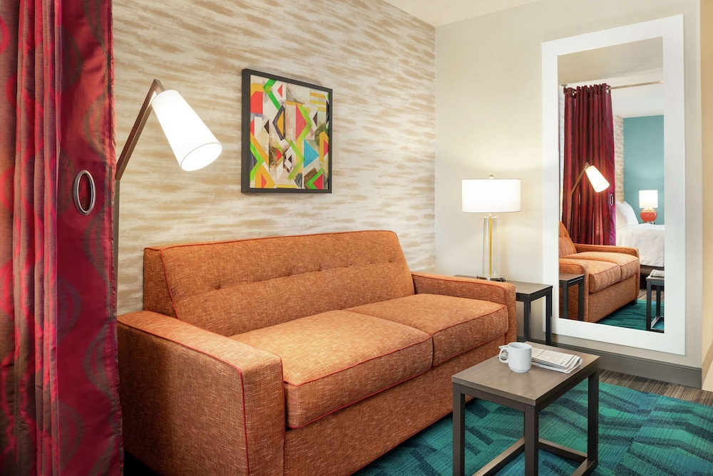 Home2 Suites by Hilton Bismarck - photo 23