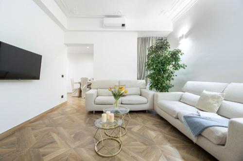 Visit_genova — 4-Star Luxury Hotel in Genoa, Italy