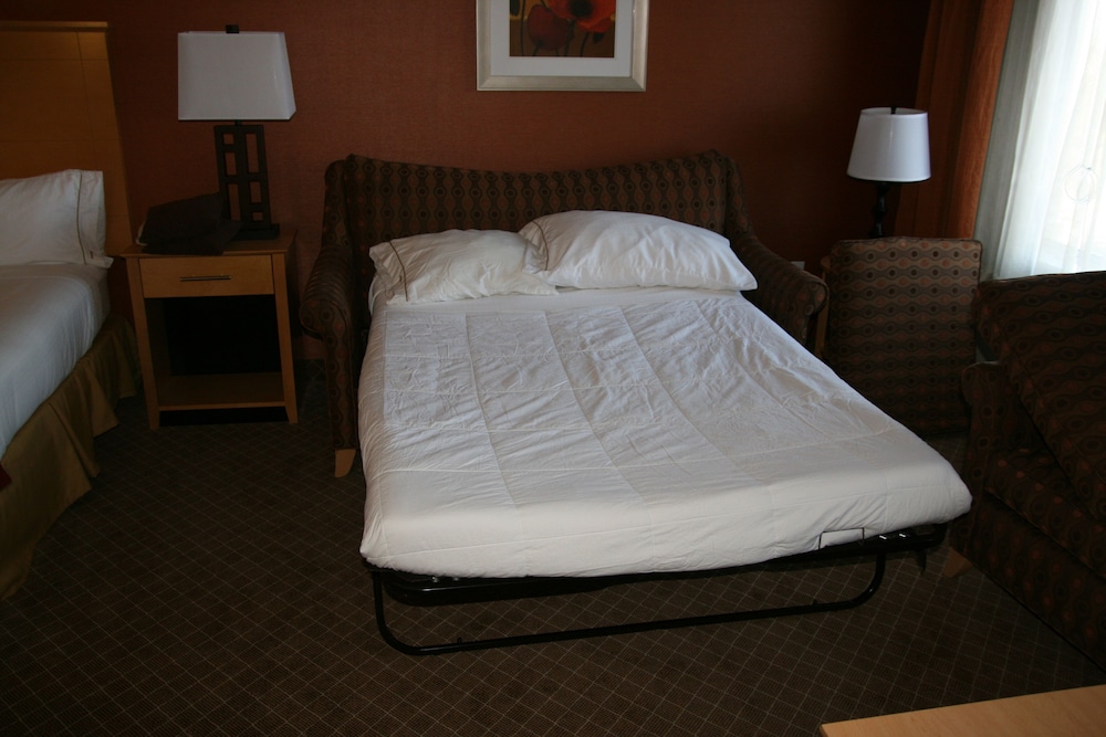 Holiday Inn Express Stockton Southeast by IHG - photo 12