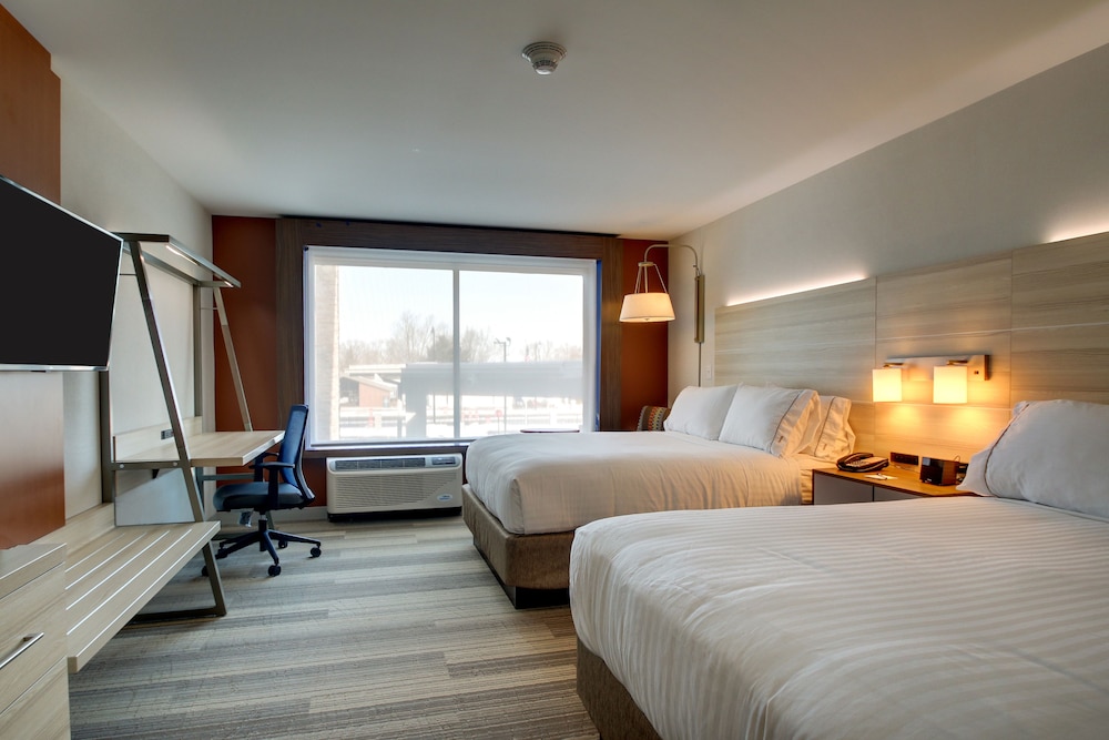 Holiday Inn Express & Suites Galesburg an IHG Hotel - photo 3