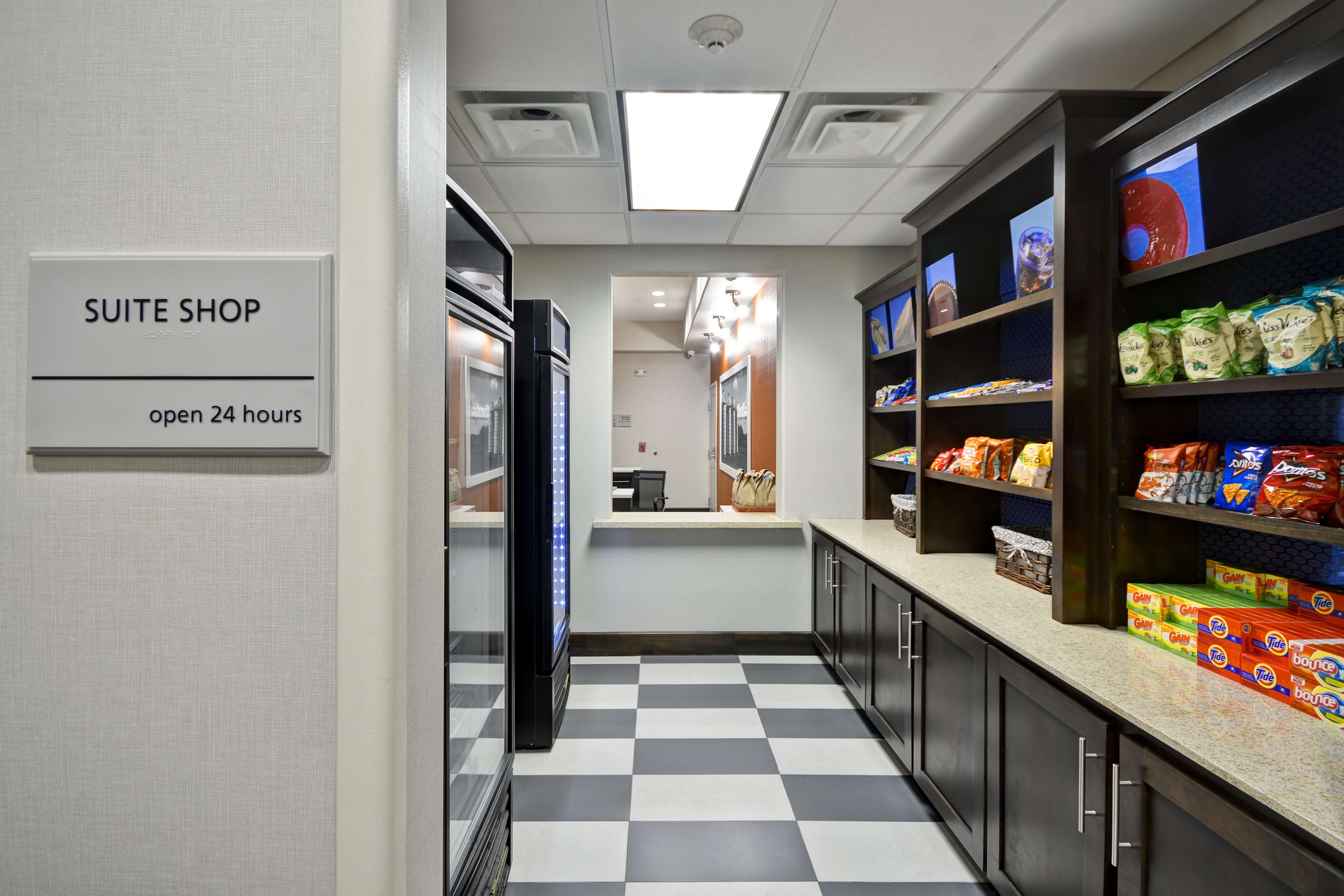 Hampton Inn Kenedy - photo 12