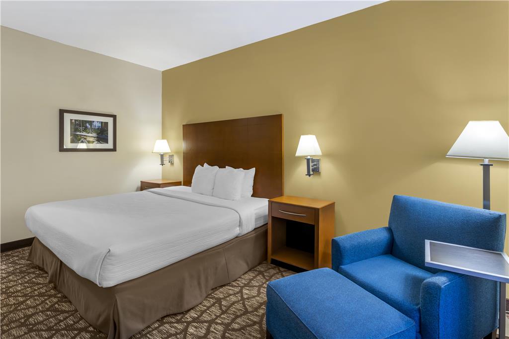 Best Western Plus Richmond Hill Inn - photo 30