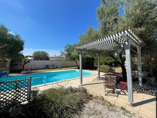 Apartment With 2 Bedrooms in Breuillet With Enclosed Garden and Wifi 10 km From the Beach — 4-Star Luxury Hotel in Breuillet, France