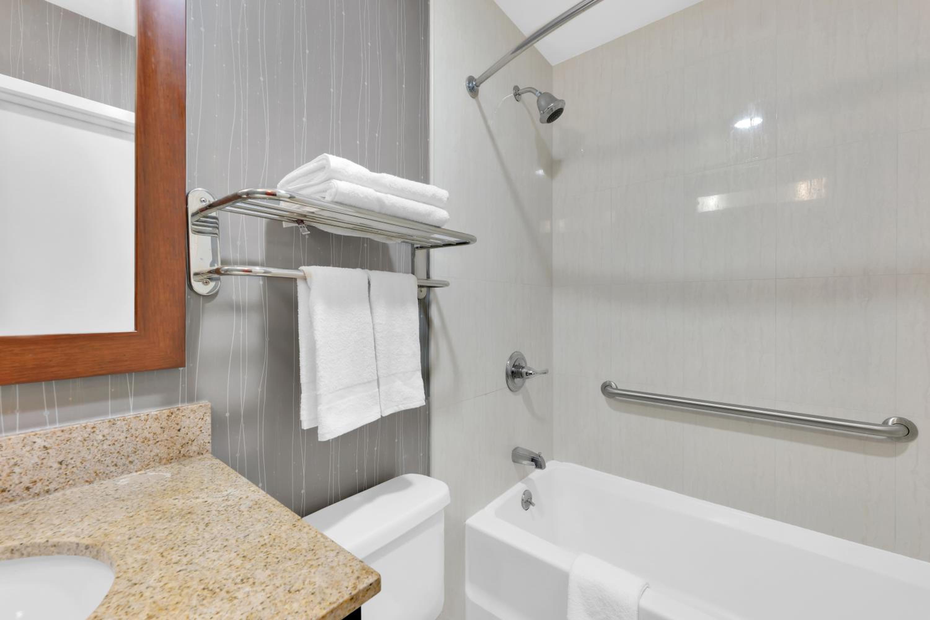 Hotel Pergola JFK Airport - photo 39