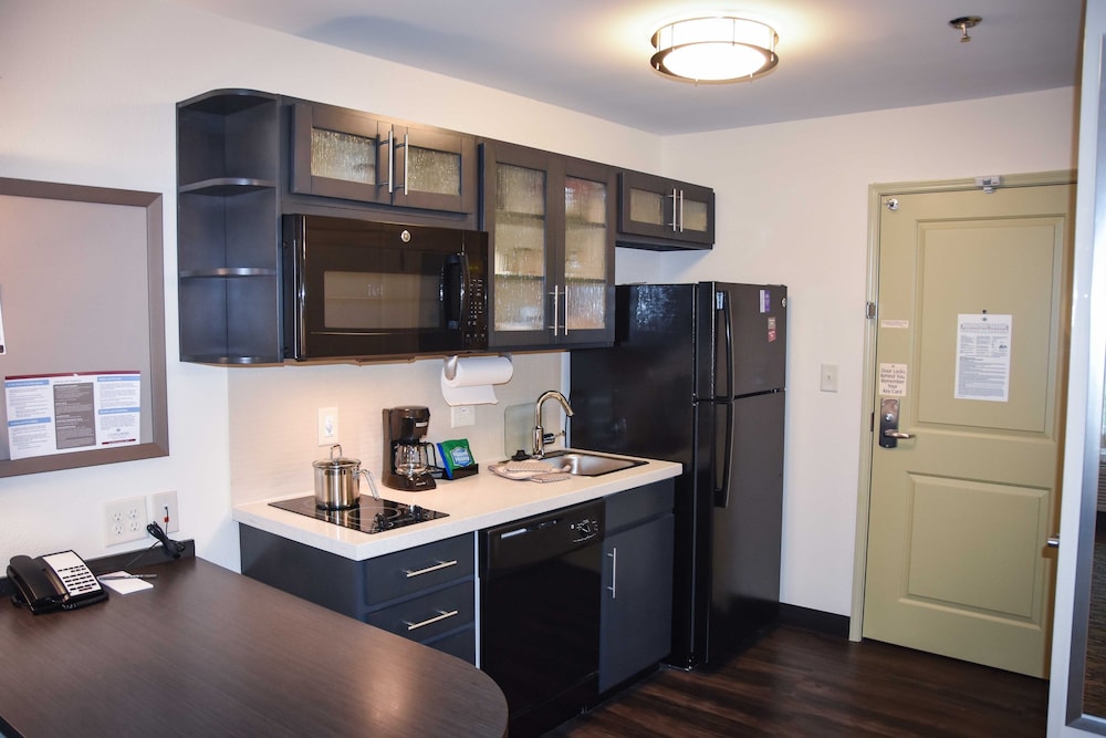 Candlewood Suites Columbus Northeast an IHG Hotel - photo 3