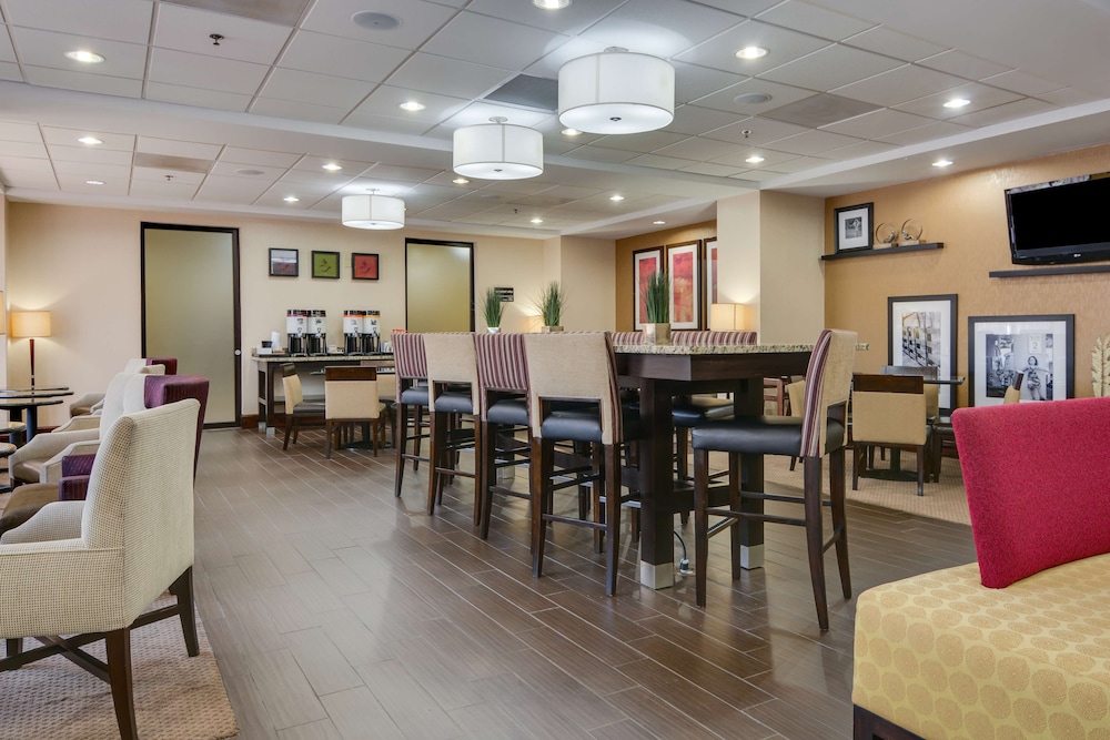 Hampton Inn Atlanta Fairburn - photo 5