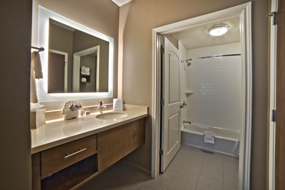 Staybridge Suites Houston Humble Beltway 8 E by IHG - photo 18