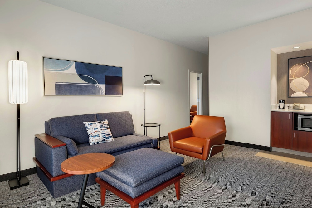 Courtyard by Marriott Minneapolis St. Paul Airport - photo 11