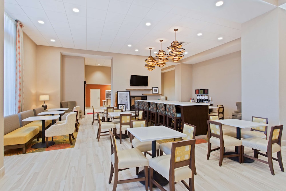 Hampton Inn Sault Ste Marie - photo 22