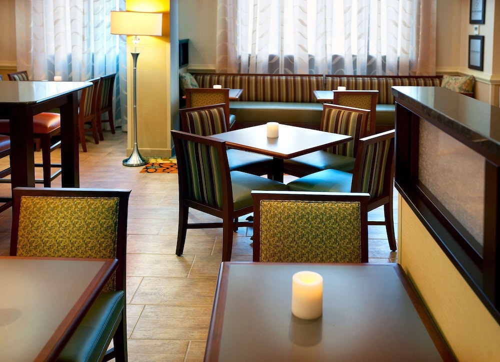Hampton Inn Alexandria Pentagon South - photo 23
