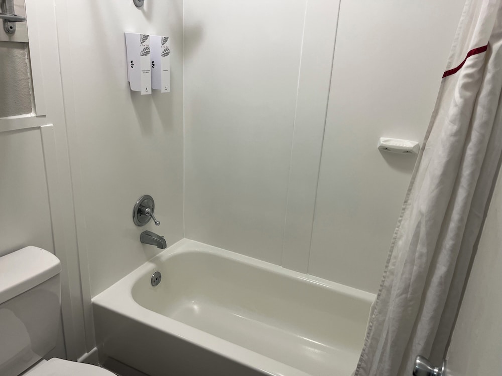Red Roof Inn Kimball TN I 24 - photo 16