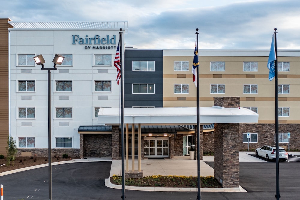 Fairfield Inn & Suites by Marriott Hickory - photo 27