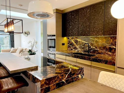 Architect Designed Town House Near Beach — 4-Star Luxury Hotel in Littlehampton, United Kingdom