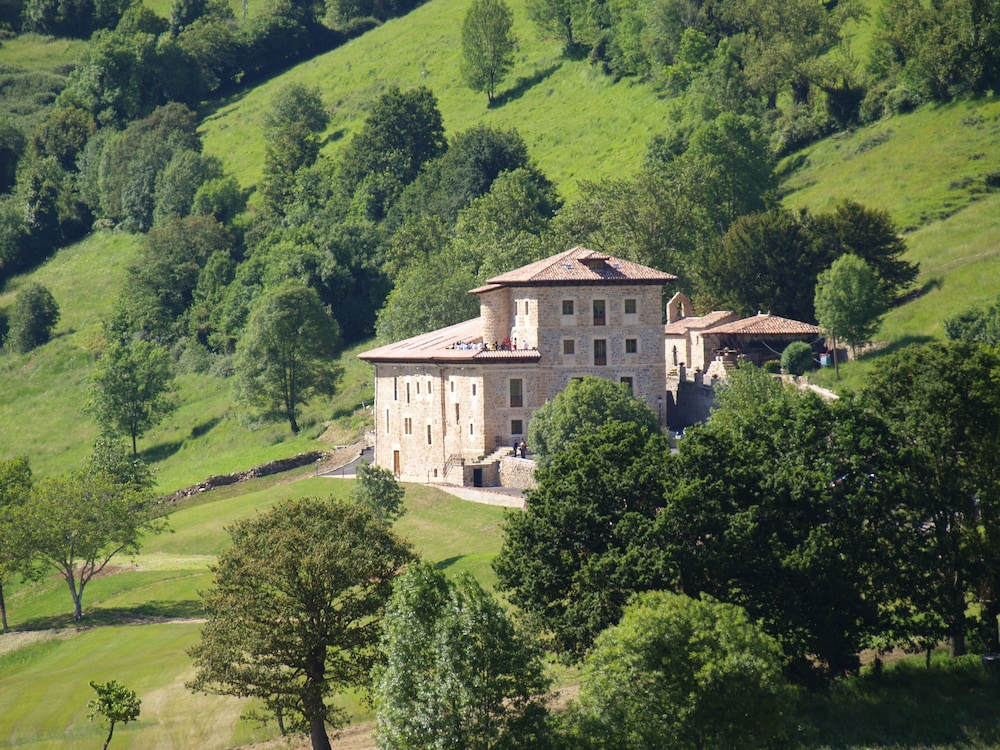 Narbasu Restaurante y Hotel - carbon neutral hotel in Pilona