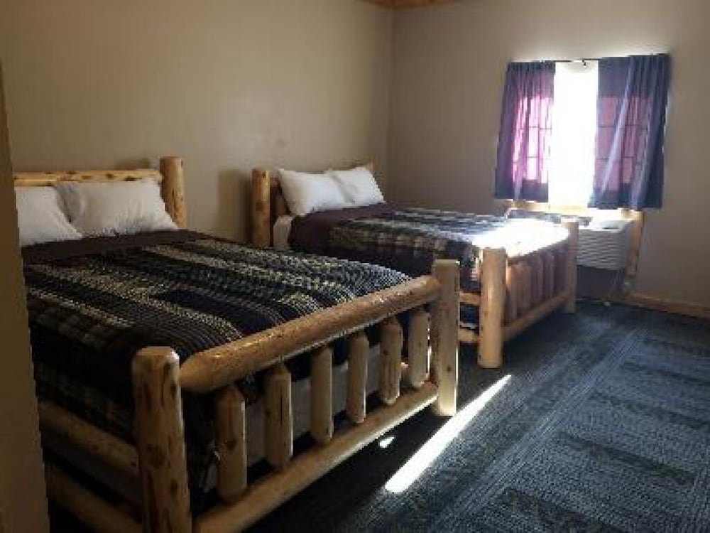Big Horse Inn and Suites - photo 22