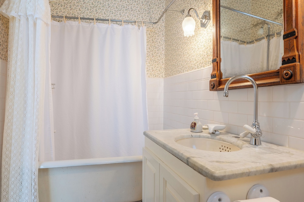 Martine Inn - photo 98