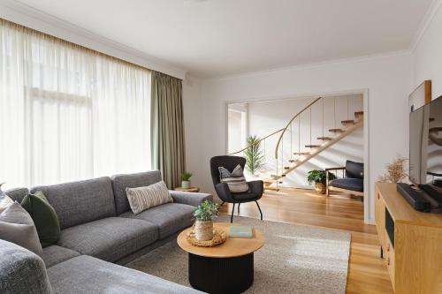Boutique Stays Rest Ashored — Aspendale