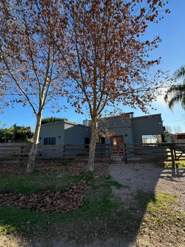 La Acacia. — hotel in San Andres De Giles