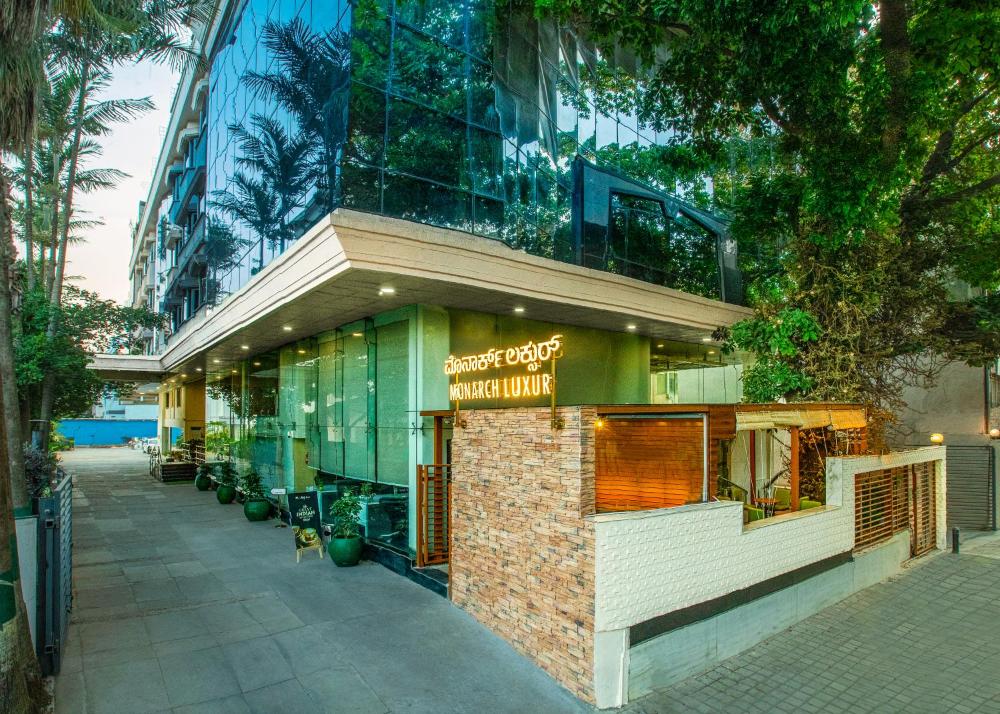 Monarch Luxur Infantry Road — 4-Star Luxury Hotel in Bengaluru, India
