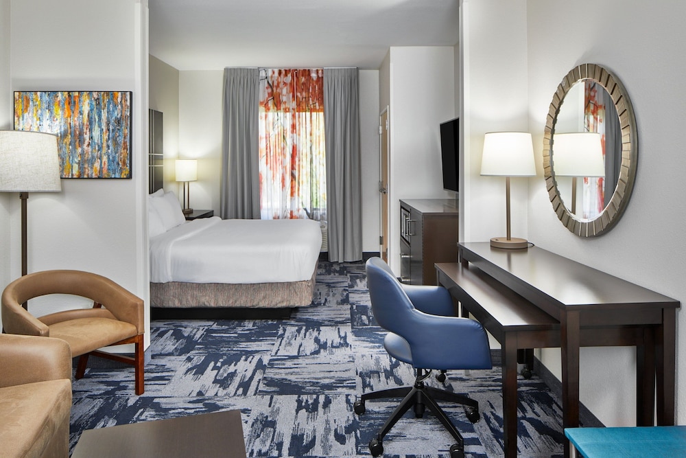 Fairfield Inn and Suites Gainesville - photo 11