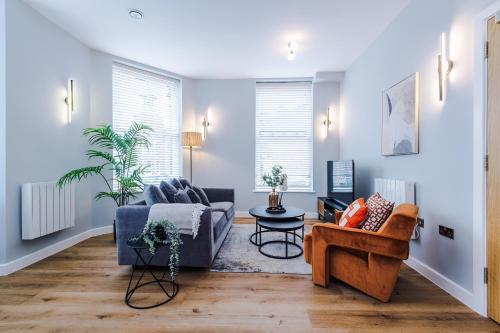 Harrogate House Apt 1 Cheltenham Parade View