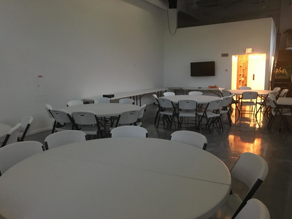 Legacy Harbour Hotel & Suites - photo 22