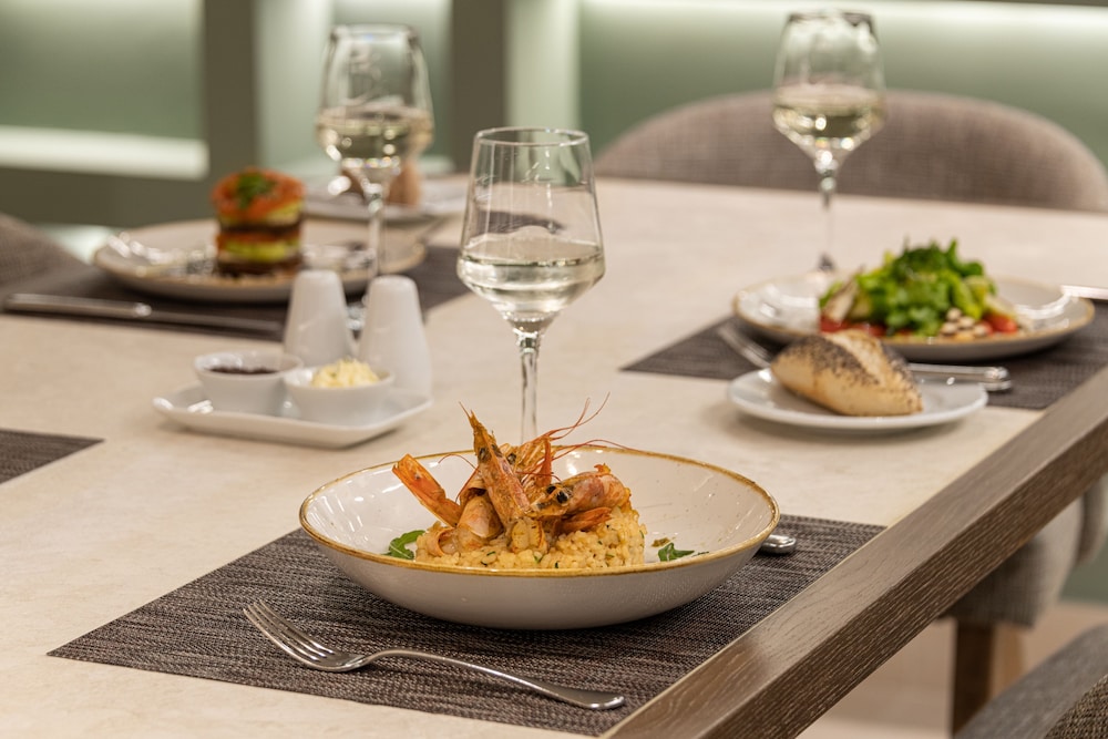 מזון ומשקאות