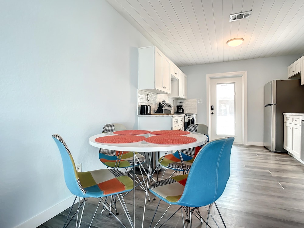 Bikini Bottom Duplex with Pool 2 Minutes from Beach Flagler Avenue - photo 10